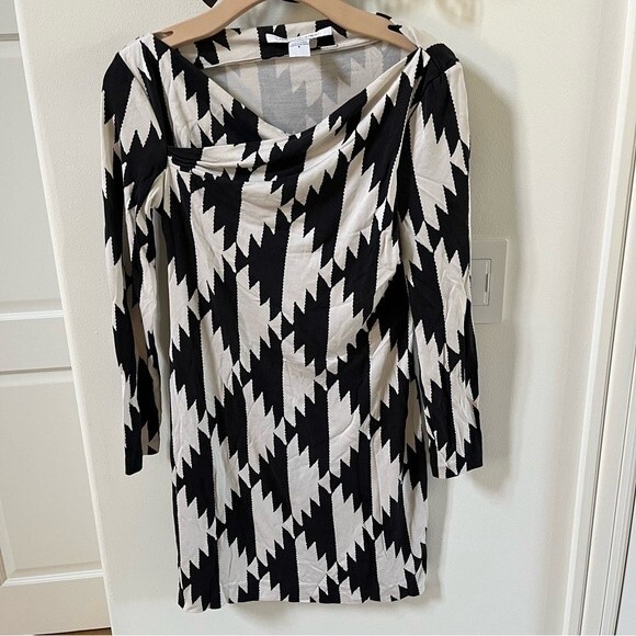 Diane Von Furstenberg Lorah Silk Long Sleeve Mini Dress Hound Aztec Print 8 - Picture 4 of 12